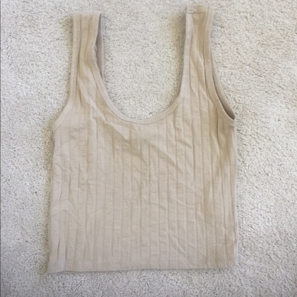 F21 Scoop Back Cropped Tank Top in Taupe - Picture 4 of 5